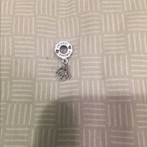 Pandora ‘Friends Forever’ charm